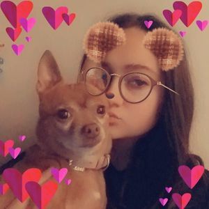 Meet your Posher, Emily